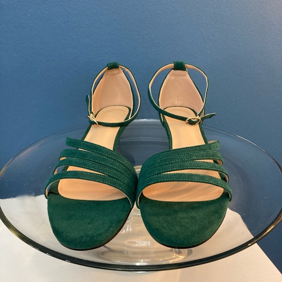 DearOnly. Kitten Heel. Open Toe Buckle Sandals. Green. Women Size 10.5 - Picture 2 of 7